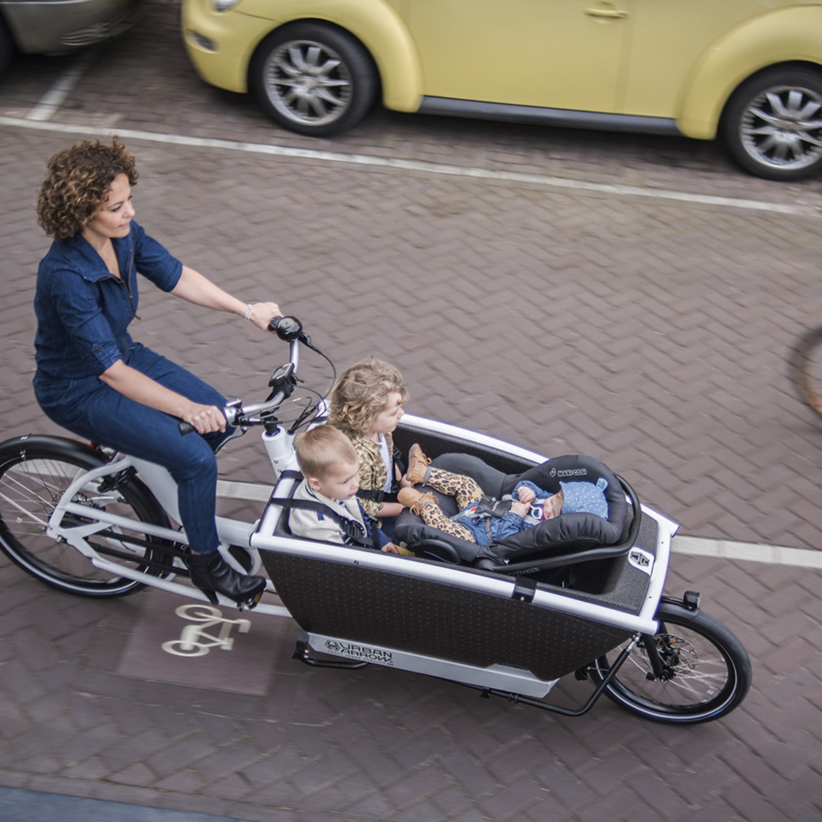 Australian Helmet Laws Lock Young Families Out of Active Travel